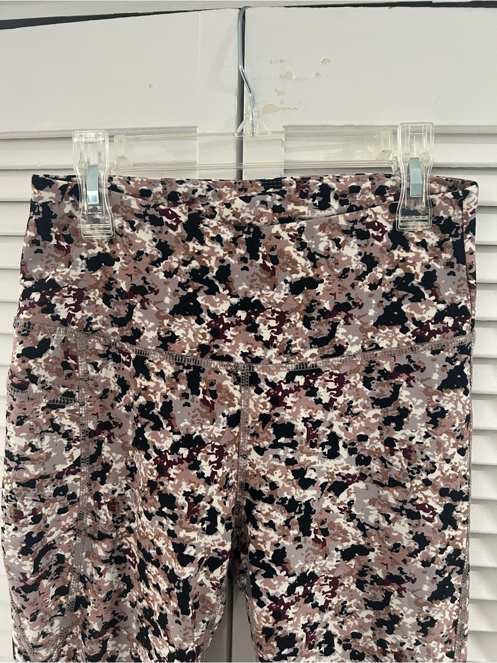 Women Athletic Leggings Size Medium - Picture 9 of 11